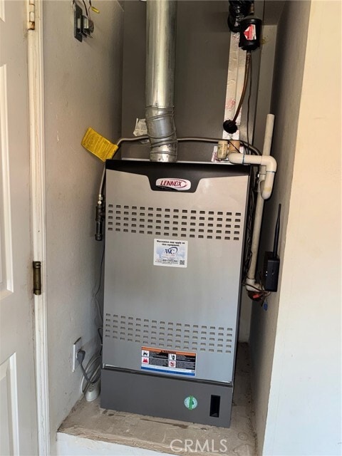 Building Photo - 39495 7 Oaks Dr