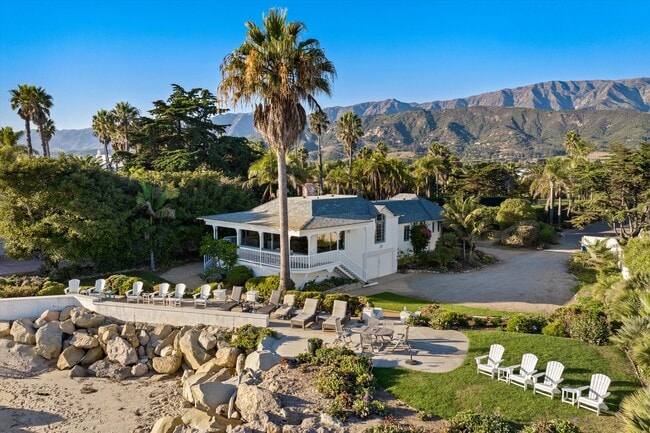 Building Photo - 867 Sand Point Rd