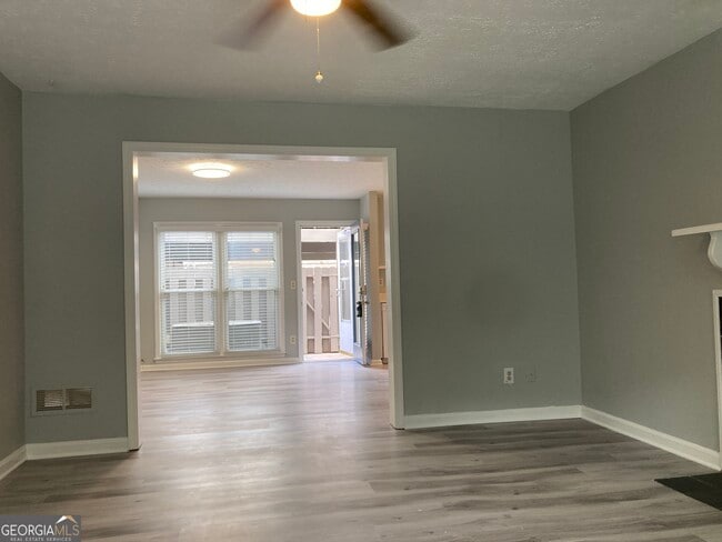 Building Photo - 4141 Paddington Dr