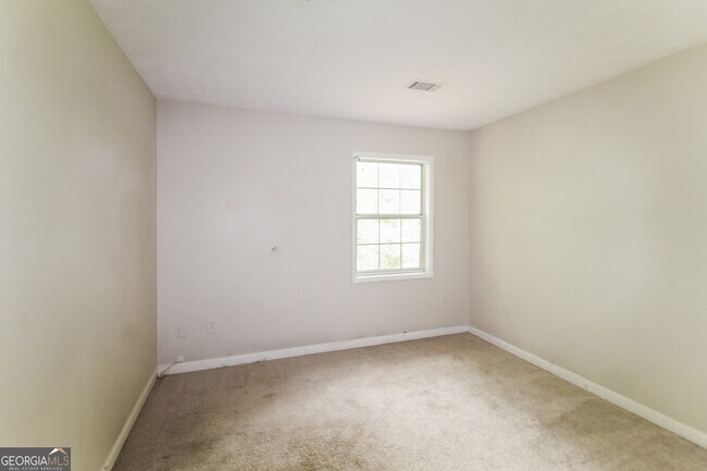 Building Photo - 4799 Wyndam Dr