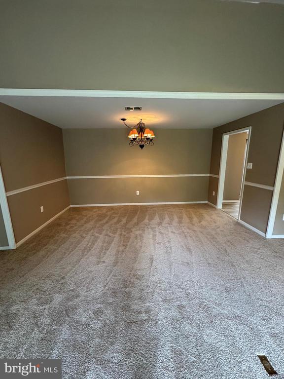 Building Photo - 906 Mews Dr