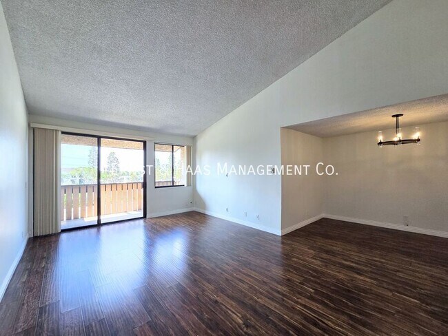 Building Photo - 4170 Elm Ave