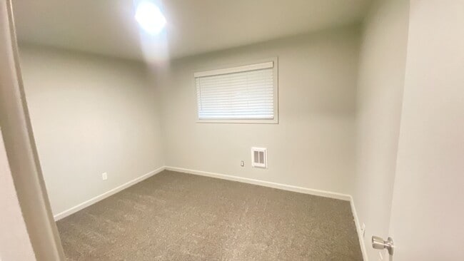 Building Photo - PM112