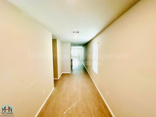 Building Photo - 9012 Sumners Wise