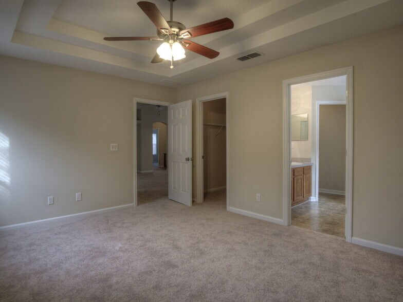 Building Photo - 756 Hazelmoor Ln