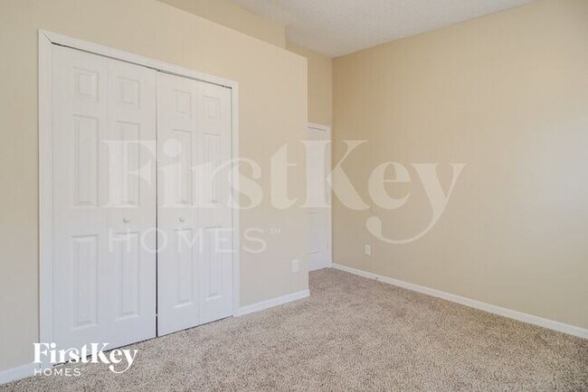 Building Photo - 7507 Groveoak Dr