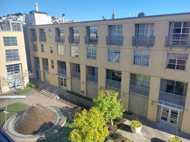 Building Photo - 445 Francisco St