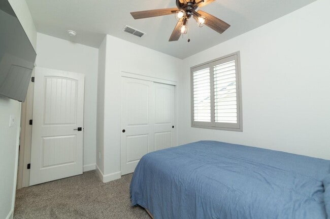 Building Photo - Newly Built 3/2.5 Woodside Home In Riverstone