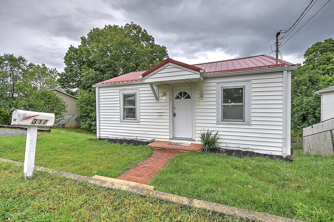 Primary Photo - 317 Mill St