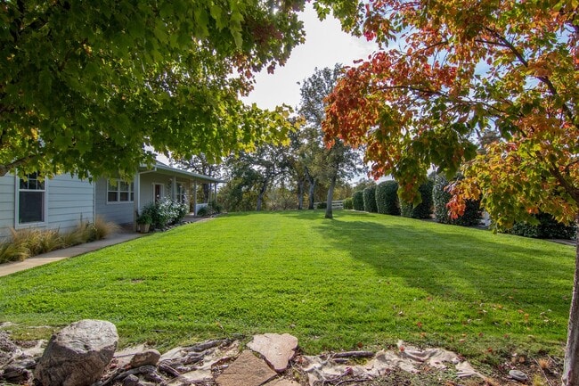Building Photo - Country Home for Rent on Acreage | 3.5 Acres, 3 Car Garage, Deck, Pet Friendly