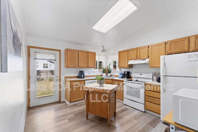 Building Photo - 3149 N 12th St