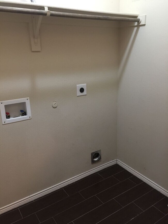 Building Photo - Gorgeous duplex for rent in Mansfield!