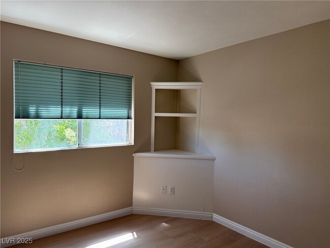 Building Photo - 301 Jacaranda Arbor St