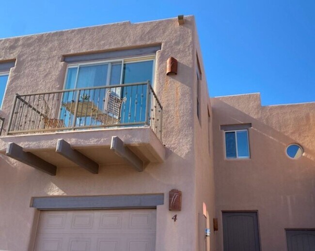 Building Photo - 3385 Calle Del Sol