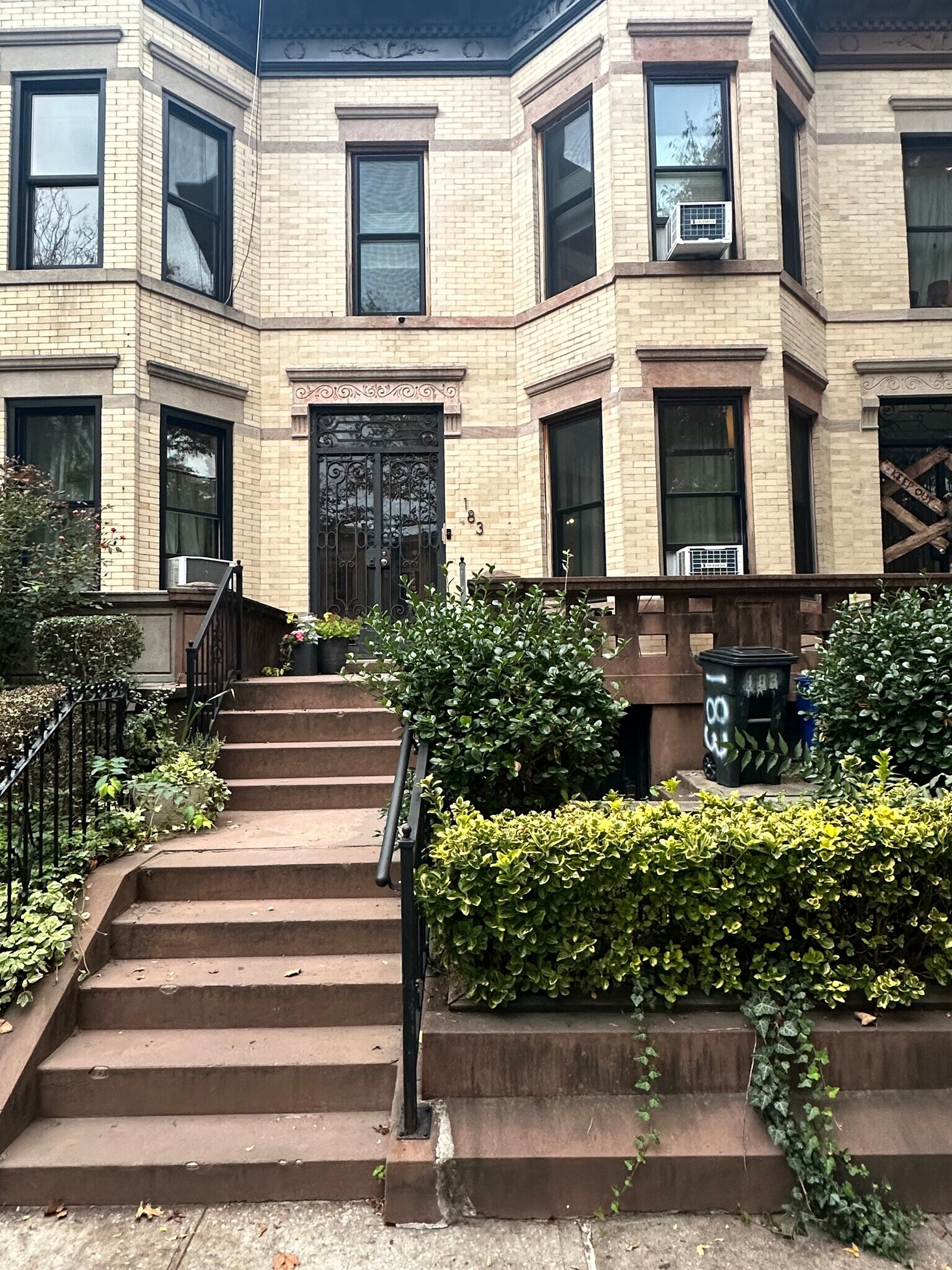 Building Photo - 183 Sterling St