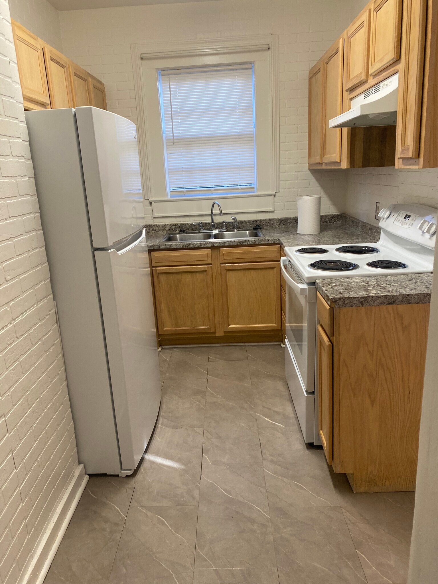 Building Photo - 2103 Marion St