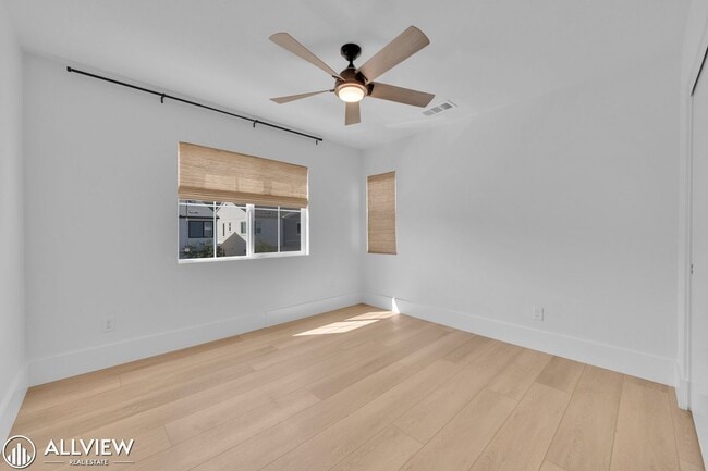 Building Photo - Bright 4-Bed, 2.5-Bath Home in Fallbrook’s Citro Community