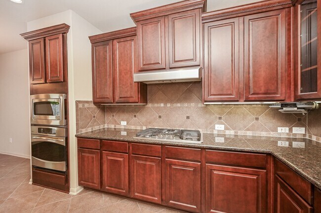 Building Photo - 19 Sandwell Place