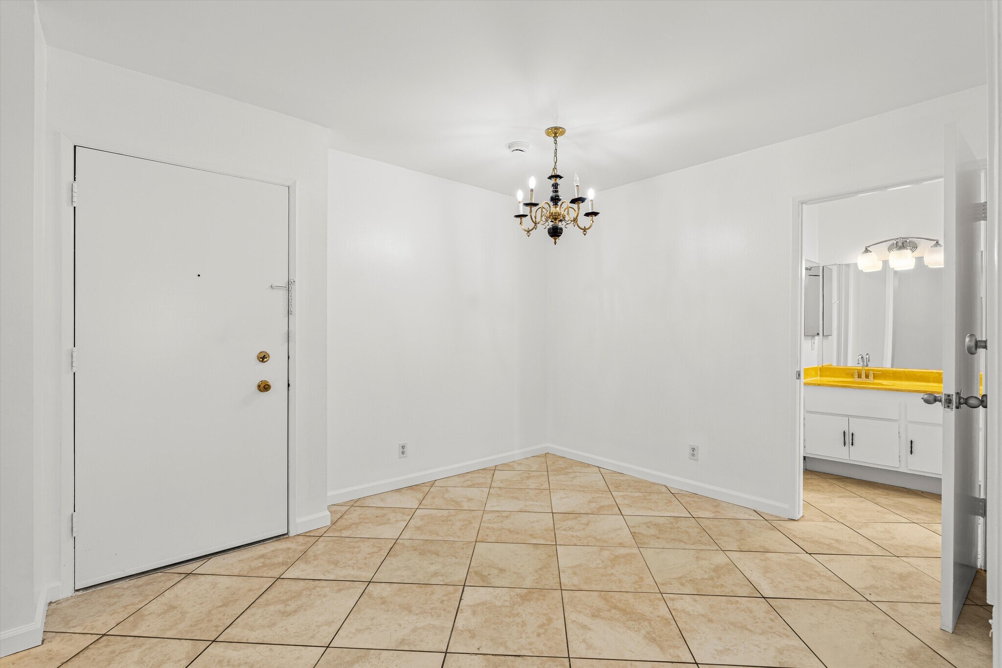 Building Photo - 5460 White Oak Ave