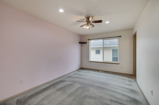 Building Photo - Beautiful Two-Story Home for Rent in the C...