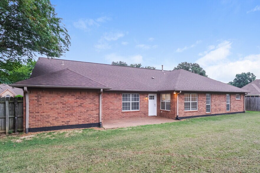 Building Photo - 6743 Hare Run Ln