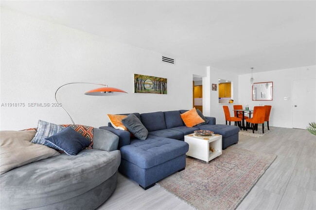 Building Photo - 5600 Collins Ave