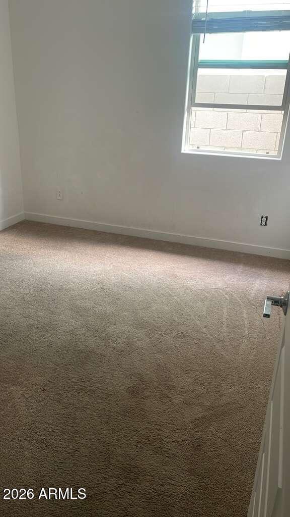 Building Photo - 1318 E Irwin Ave