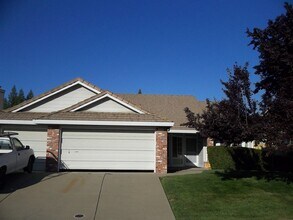 Building Photo - Woodcreek Oaks area 4 bedroom.