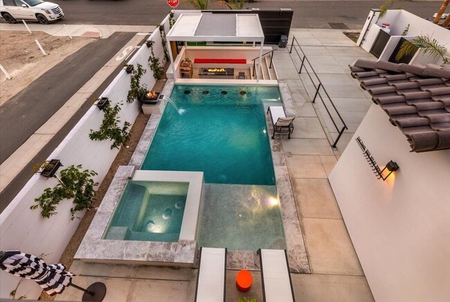 Building Photo - 51120 Avenida Navarro