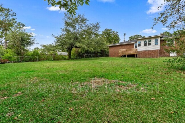 Building Photo - 1823 Pisgah Rd