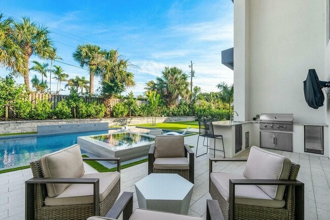 Building Photo - 13480 US-1