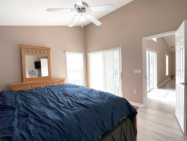 Building Photo - 353 Kensington Dr