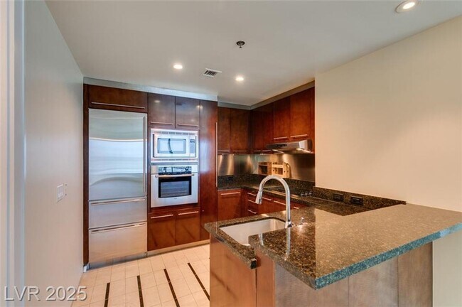 Building Photo - Luxury High-Rise Living at SKY | 29th Floo...