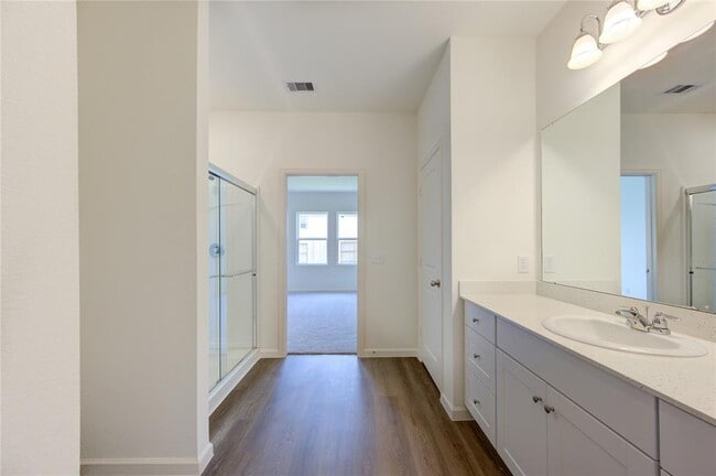 Building Photo - 5903 Grantgrala Dr