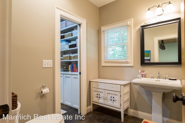 Building Photo - 3 br, 2 bath House - 104 Mershon St.