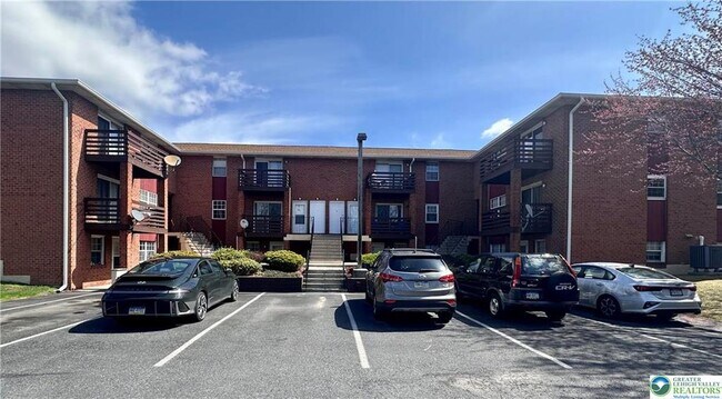Building Photo - 3202 Winchester Rd