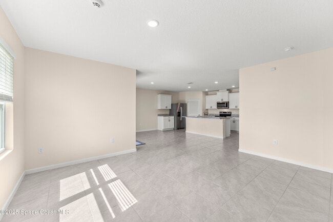 Building Photo - 1015 Dugan CIR SE
