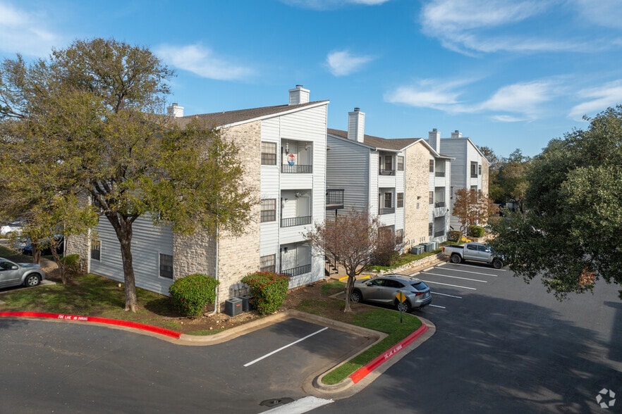 Alternate View - Retreat at Barton Creek