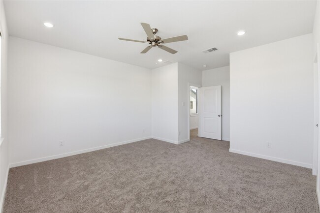 Building Photo - 3220 Loam Ln