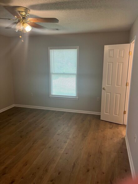Building Photo - 4060 Whisker Pole