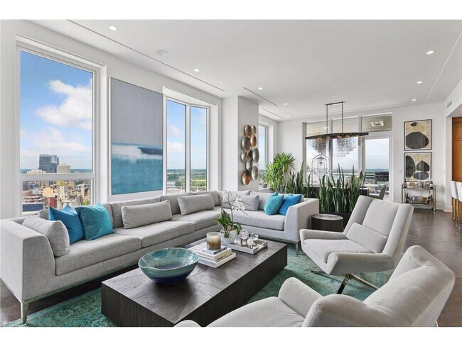 Building Photo - 1111 W River Pkwy