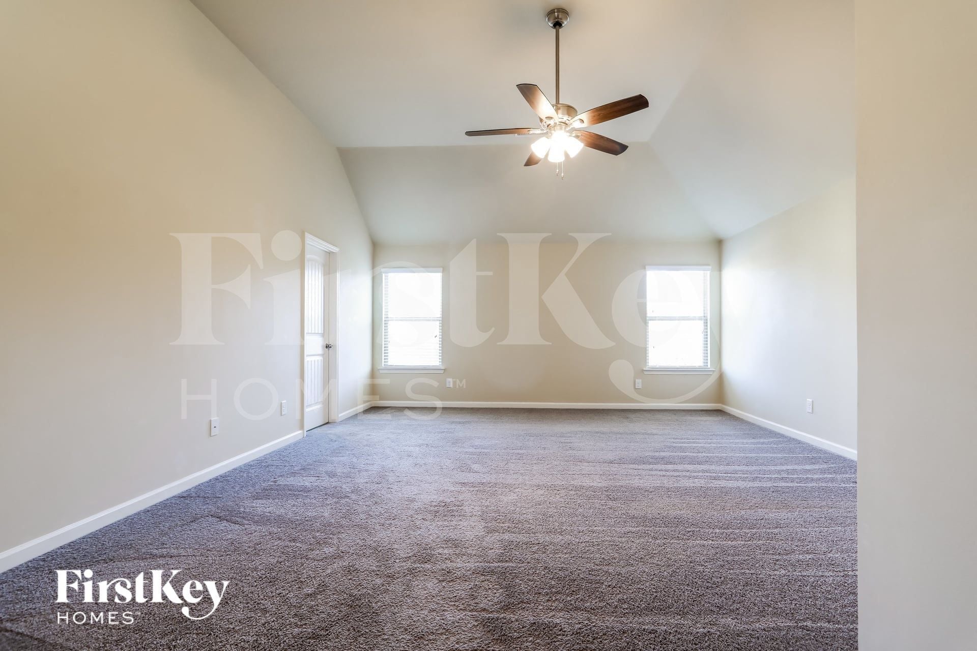 Building Photo - 6013 Cloverfield Way