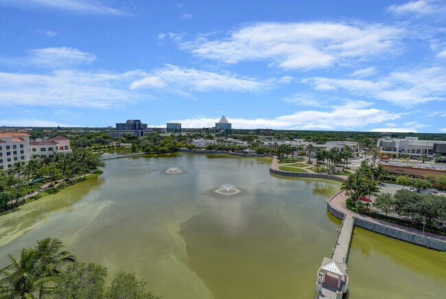 Building Photo - 3010 PGA Blvd