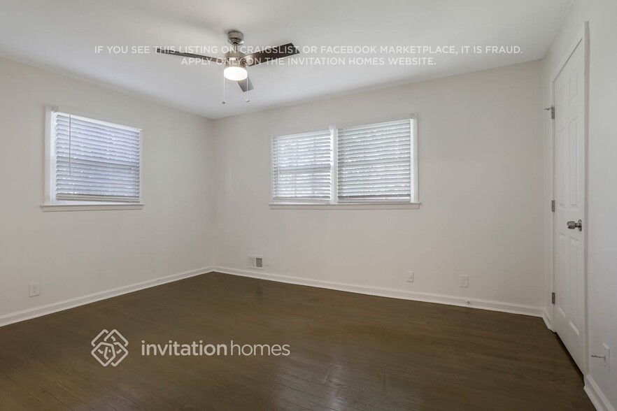 Building Photo - 2372 Oakridge Ct