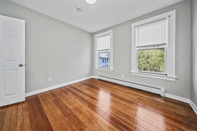 Building Photo - 90 Hillside Ave