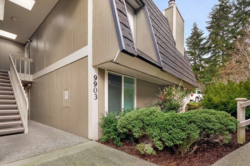 Building Photo - 9903 NE 124th St