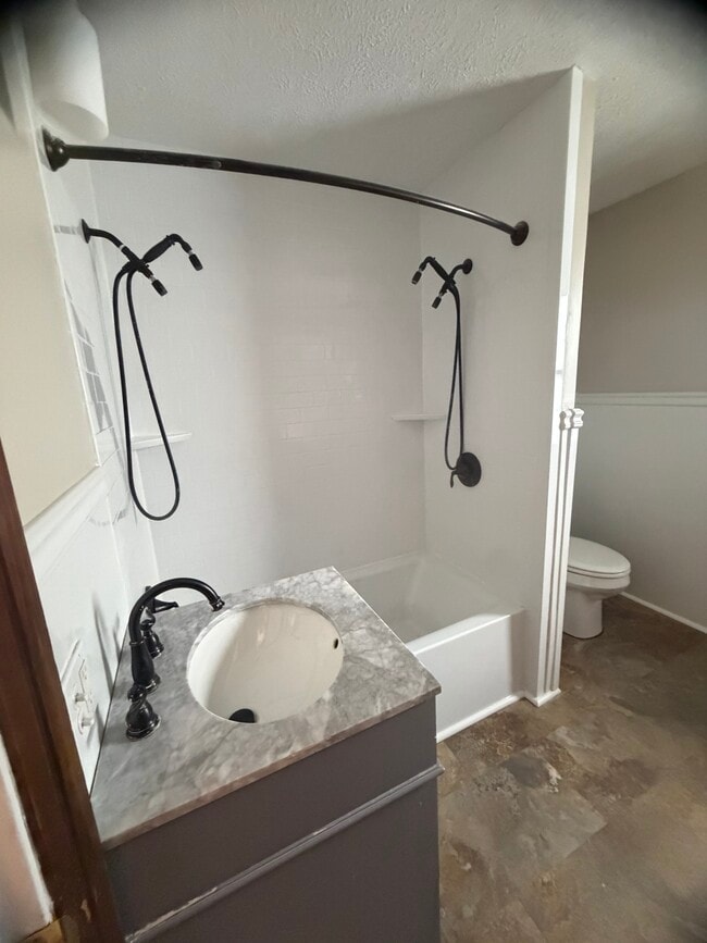 Building Photo - 1018 Wayne St