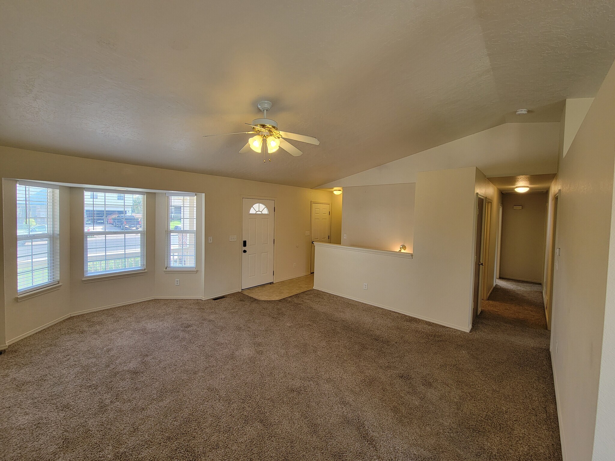 Building Photo - 2703 Marina St