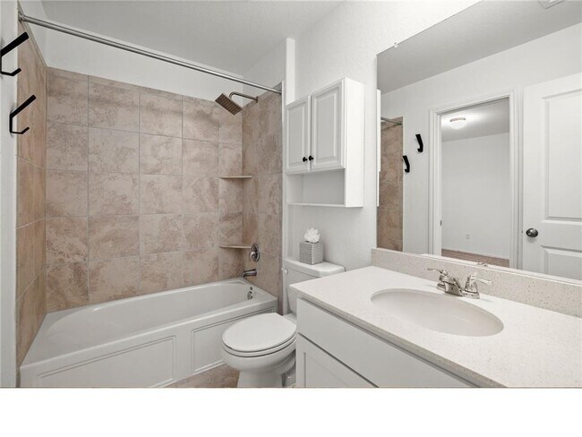 Building Photo - 328 Majestic Cedar Ct
