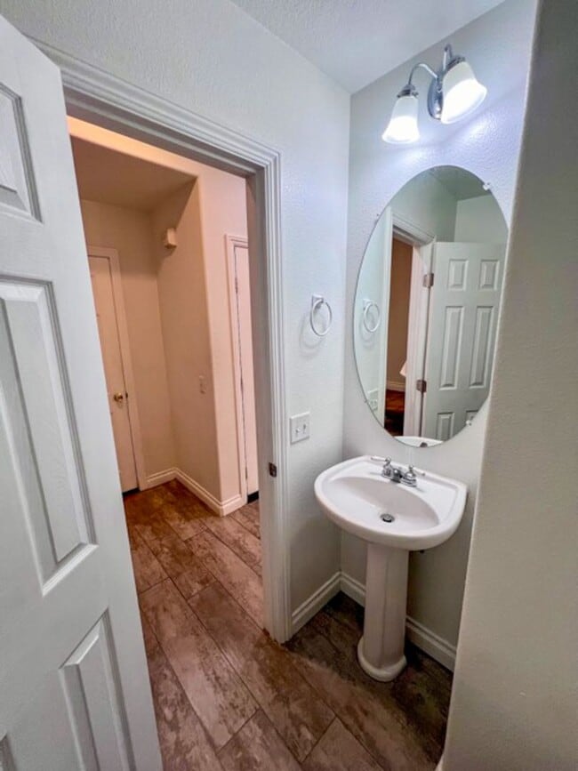 Building Photo - Beautiful 2 bedroom Condo located in Murrieta for LEASE